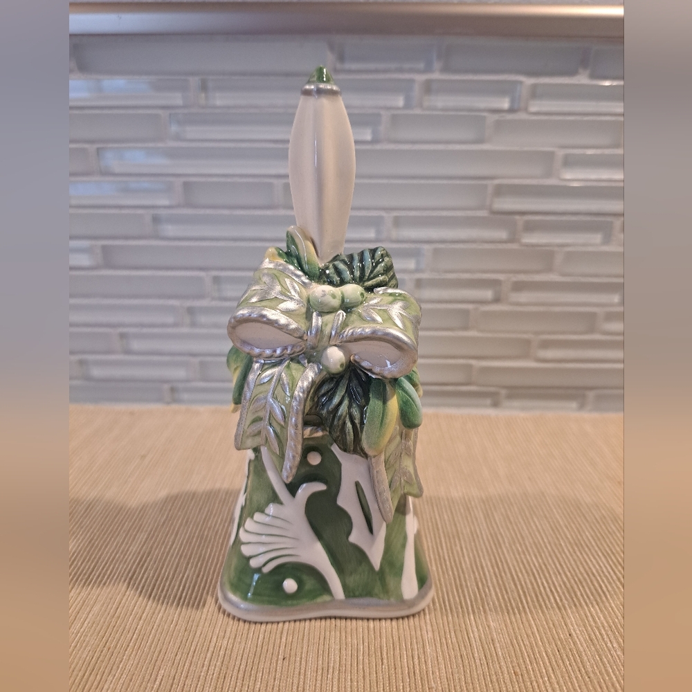 Fitz & Floyd 2009 Winter Garden Bell Christmas Green and White NIB